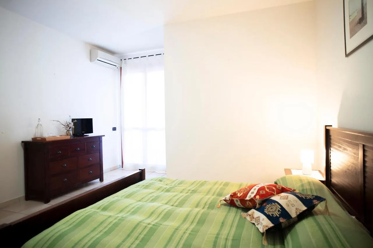 Bolina Rooms Quartu SantʼElena 0*,  Italia